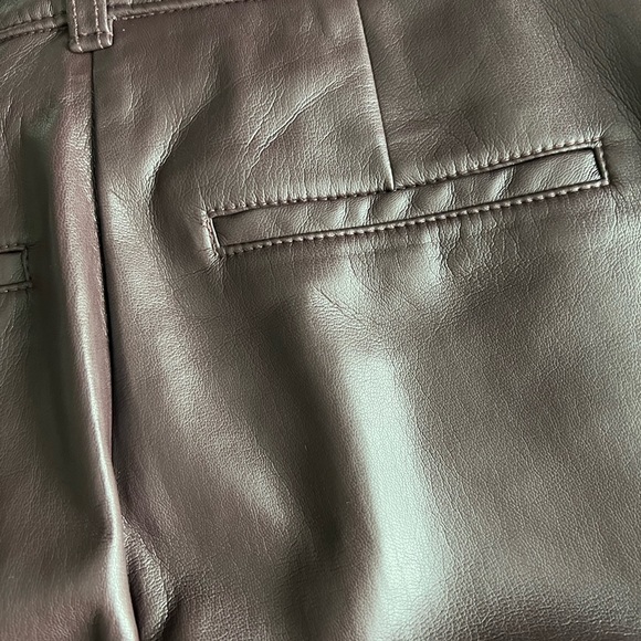 Aritzia Babaton Command Vegan Leather Pant - Size 4 - Full length - Burgundy - Picture 4 of 8